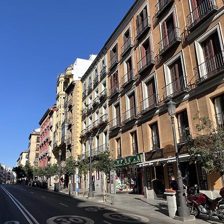 Dplace To Be - Luxury Apartment In Historic Center Madrid Bagian luar foto