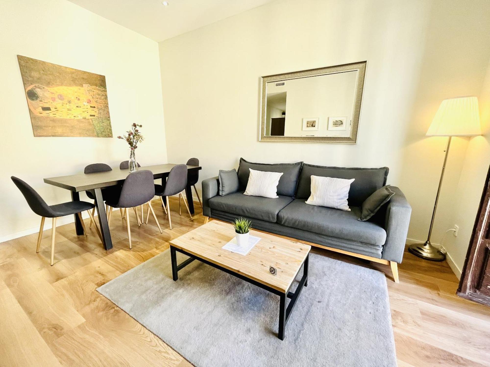 Dplace To Be - Luxury Apartment In Historic Center Madrid Ruang foto