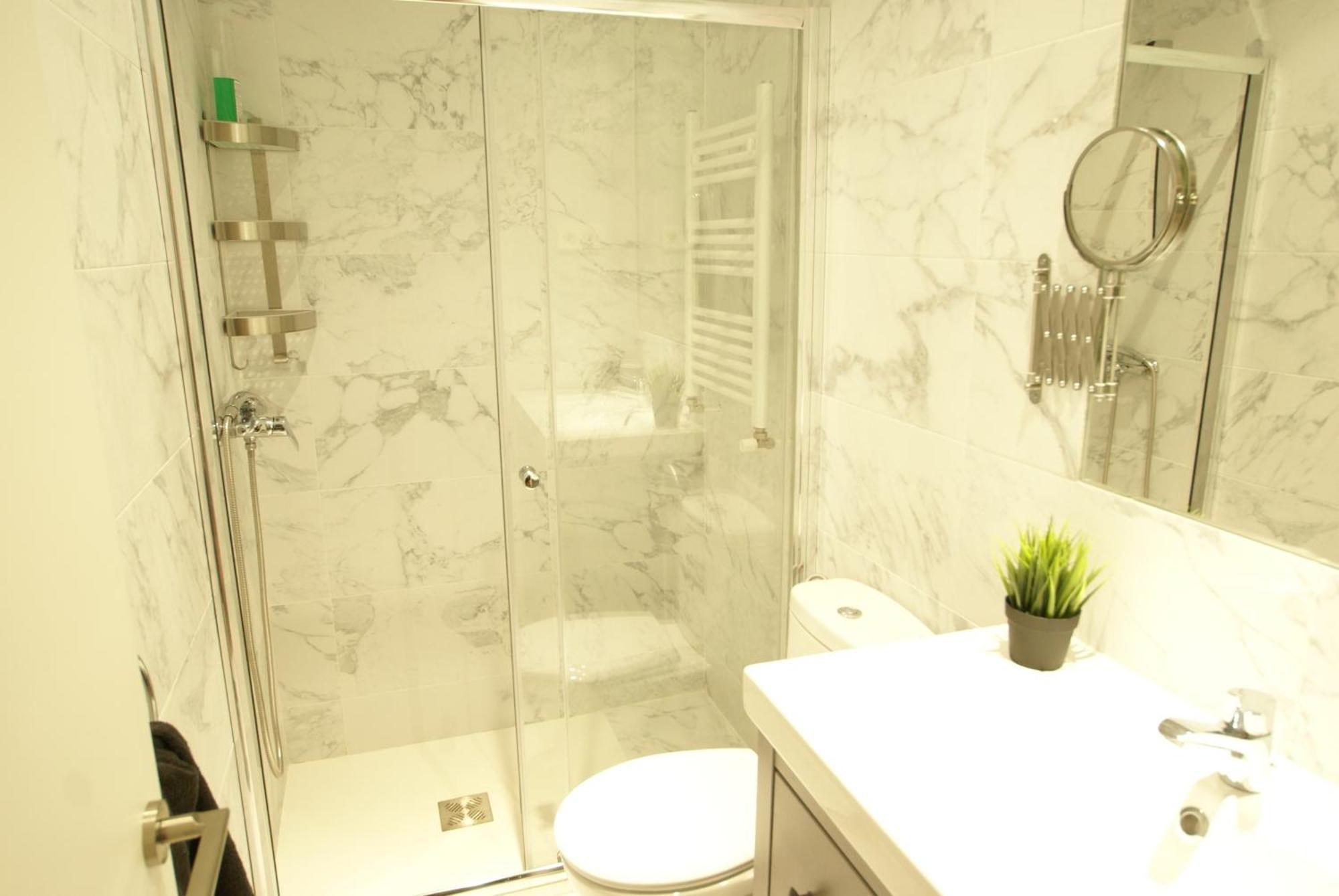 Dplace To Be - Luxury Apartment In Historic Center Madrid Ruang foto